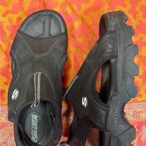 Y2K Skechers sandals